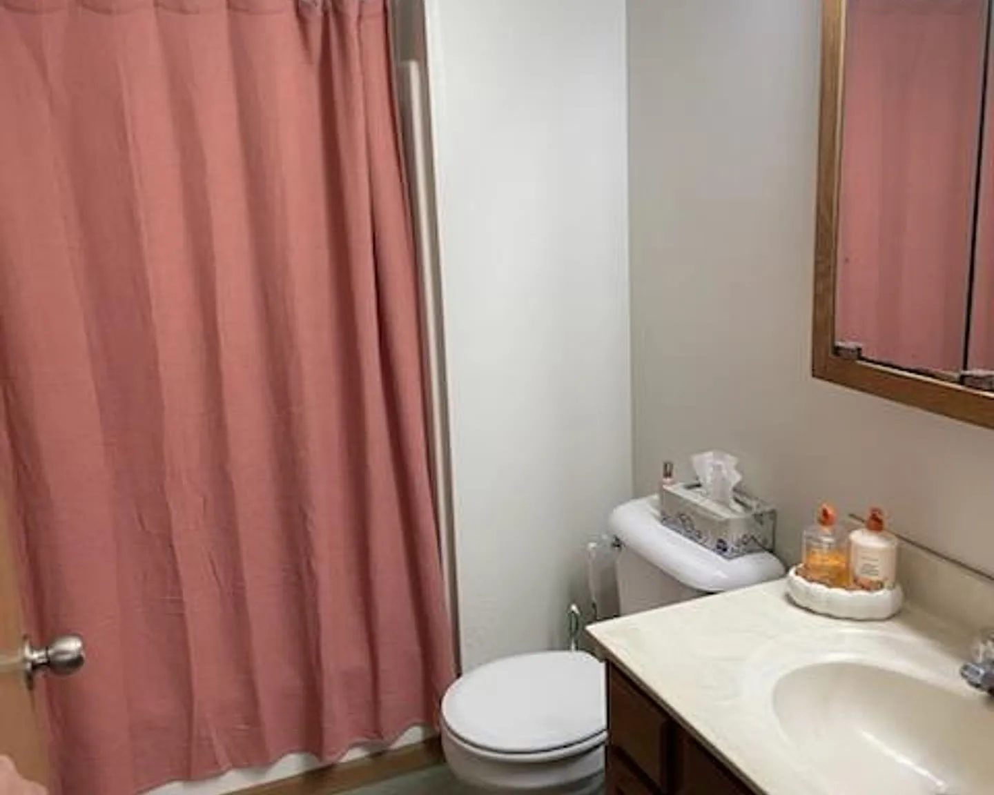 1117 Vine Street — Photo 2