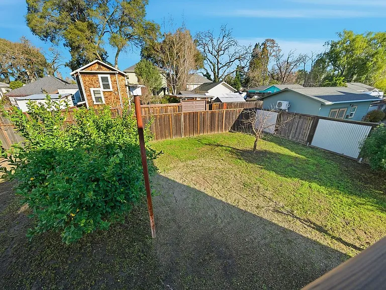 1440 Center St — Photo 35