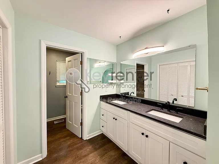 4910 Bal Harbor Dr — Photo 9