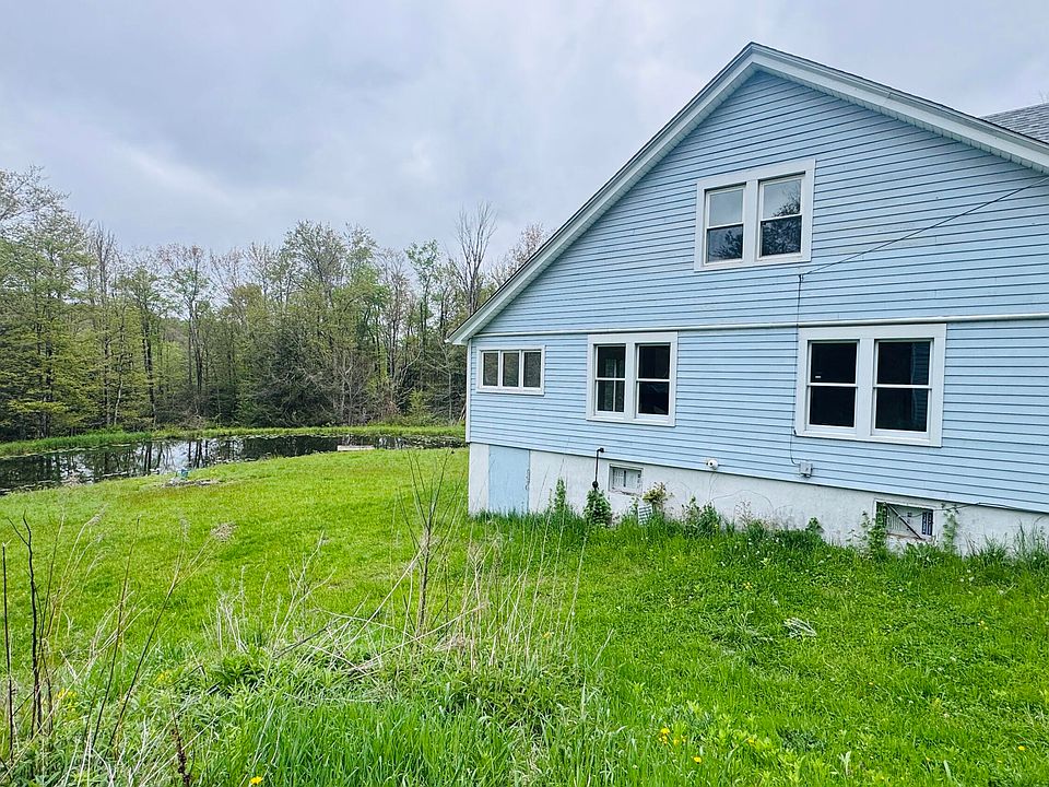 1st image of 835 Carley Brook Rd