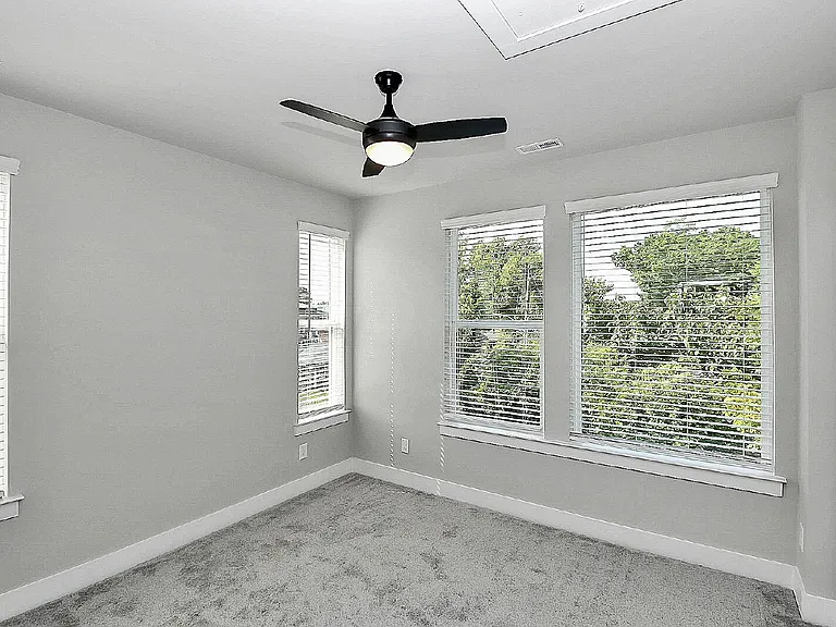 1103 Shuman View Ct — Photo 20