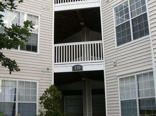 270 Riverbend Dr APT 2B, Charlottesville, VA 22911