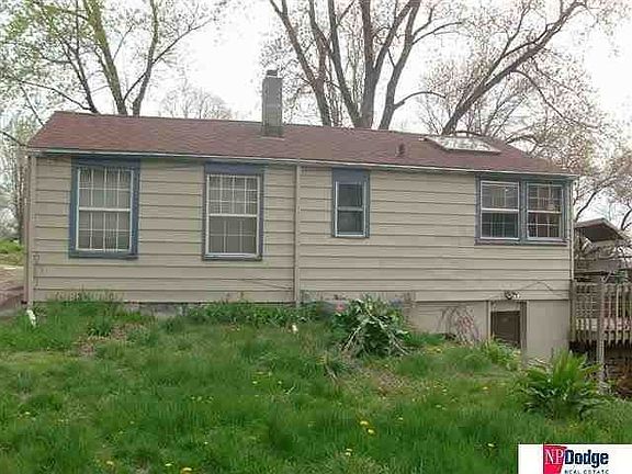 5th image of 8706 Ames Ave