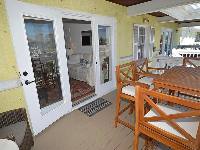 5048 Beach Dr SE #F — Photo 42
