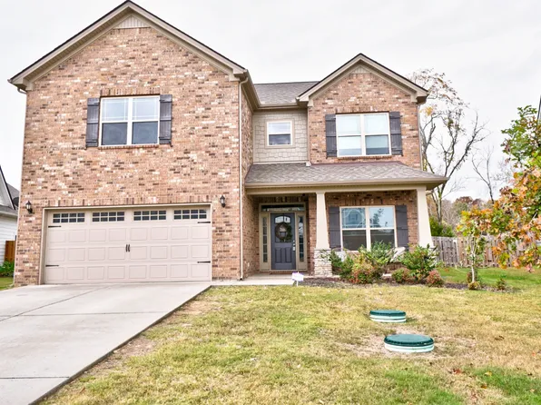 1282 Cotillion Dr, Murfreesboro, TN 37128