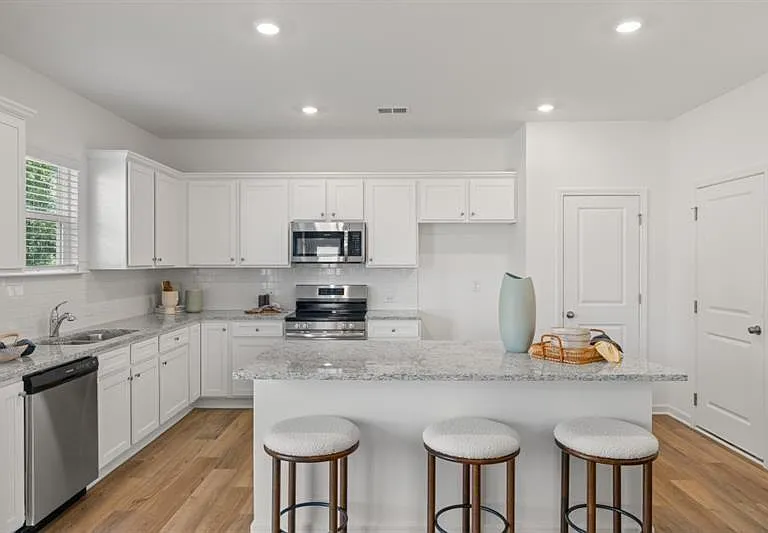 465 Madison Lakeview Dr — Photo 9