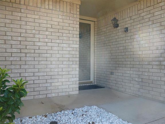 4th image of 3328 Tommy Watkins Dr