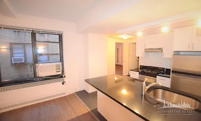 Rented by Manhattan Realty Group | media 3