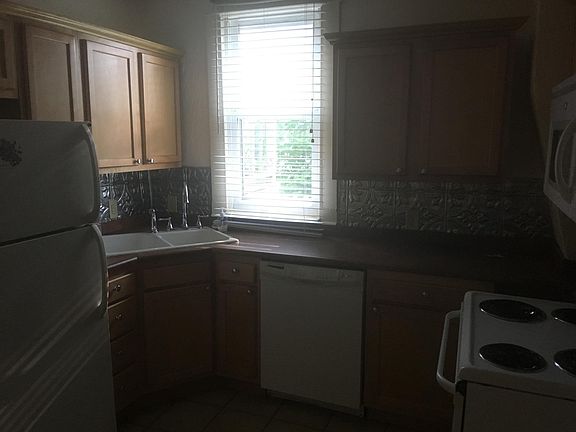 5th image of 708 W Ashland Ave
