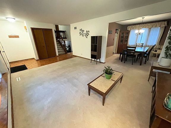 2nd image of 17118 70th Ave