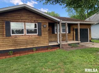 213 E Elm St, Thayer, IL 62689