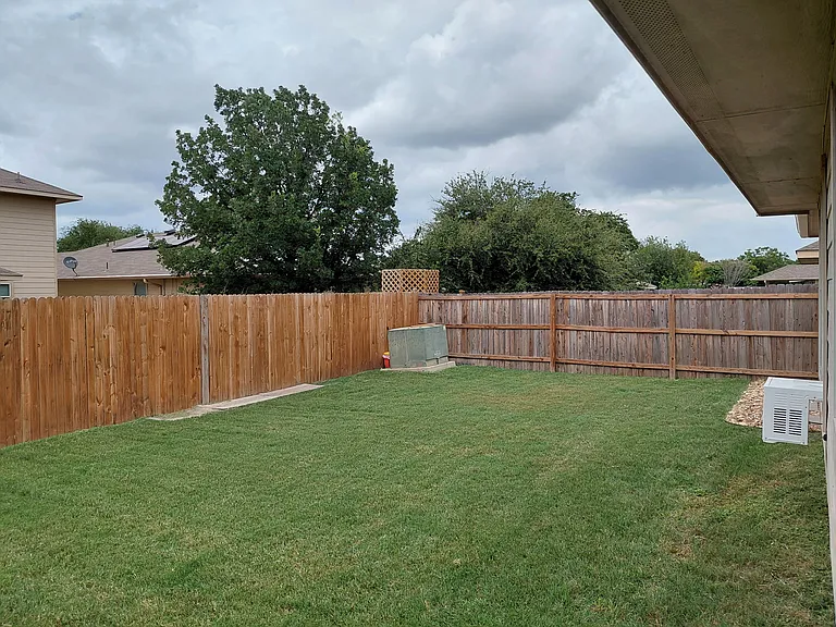 9407 Everton — Photo 11
