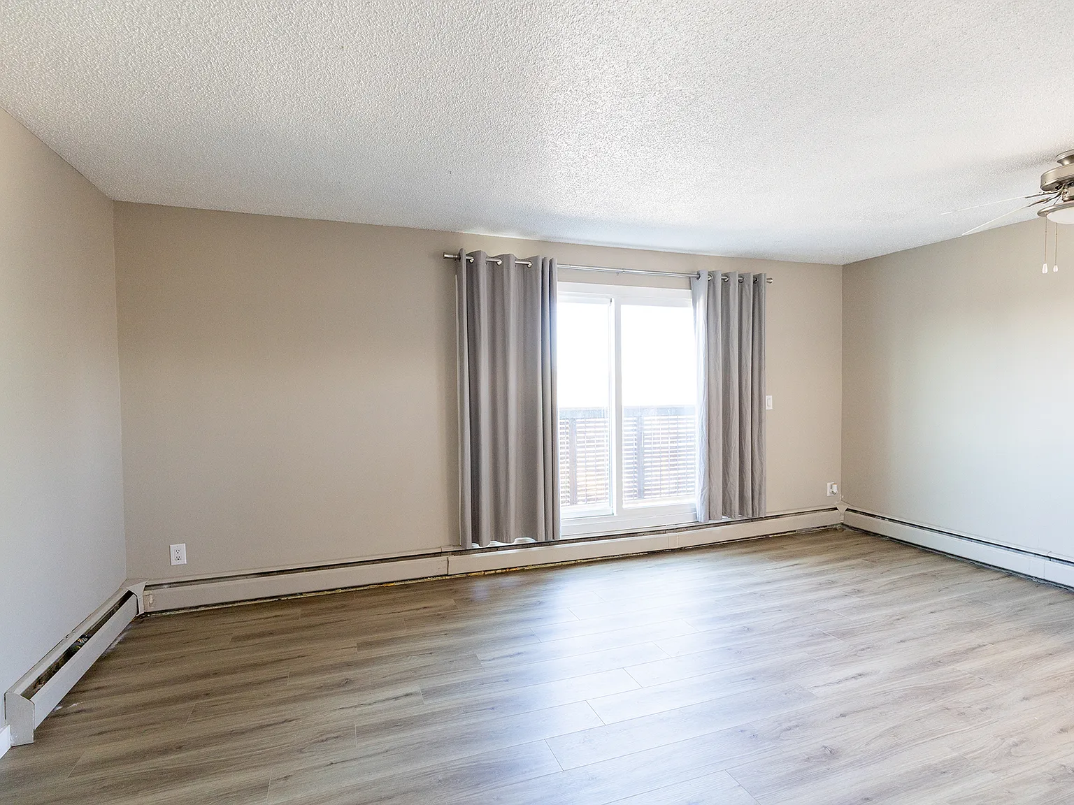 2501 Apartments — Photo 4