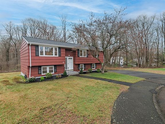 3rd image of 66 Frederickson Dr