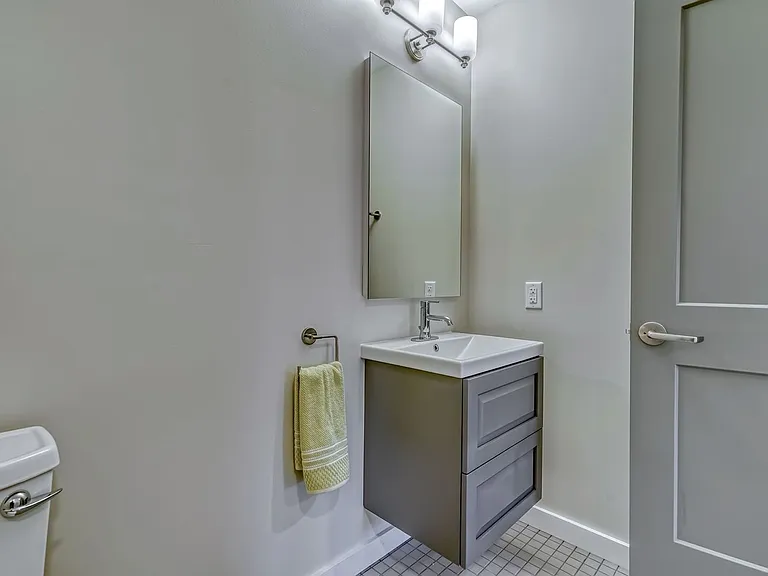 323 Taughannock Blvd — Photo 29