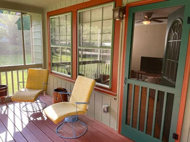 Screened in Front Porch