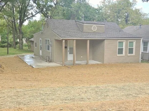 1222 S Cunningham Ave, Independence, MO 64050