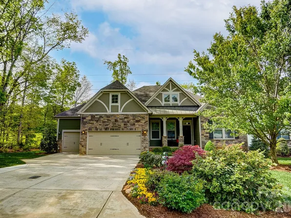 11010 Sparkle Creek Dr, Midland, NC 28107