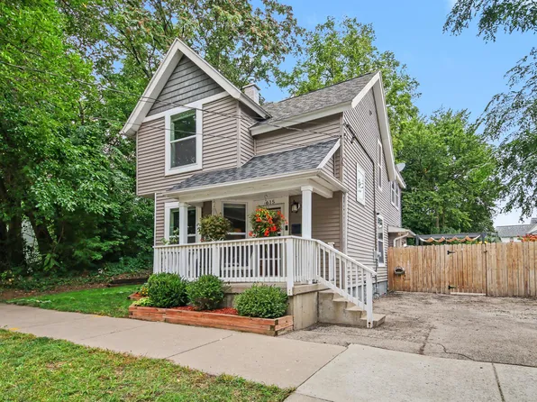 615 Sherman St SE, Grand Rapids, MI 49503
