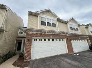 1028 Turin Dr, Hampshire, IL 60140