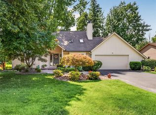 180 Brush Creek Dr, Rochester, NY 14612