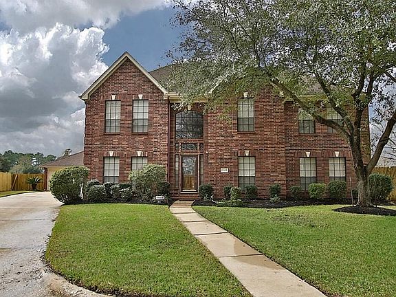 2nd image of 15102 Chandler Hollow Ln