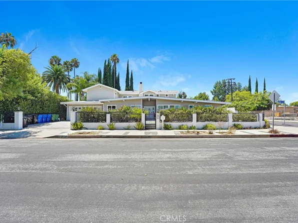 22450 Collins St, Woodland Hills, CA 91367