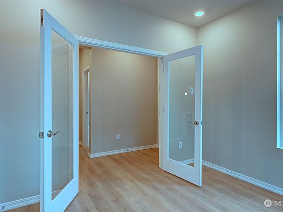 5th image of 20708 150th Street E #1357
