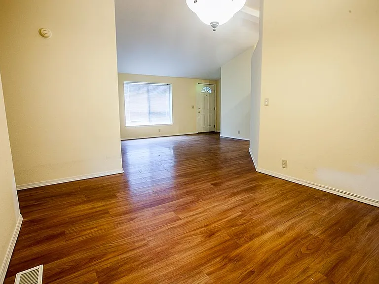 4040 Summitview Way — Photo 10