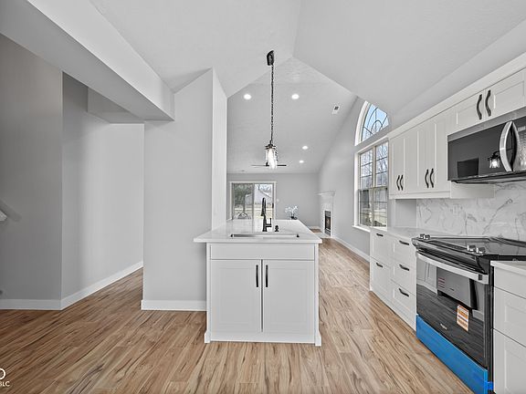 4th image of 1233 Avalon Cir