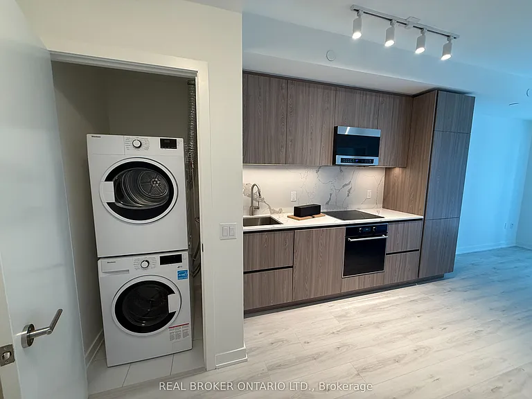 120 Broadway Ave #2007N — Photo 3