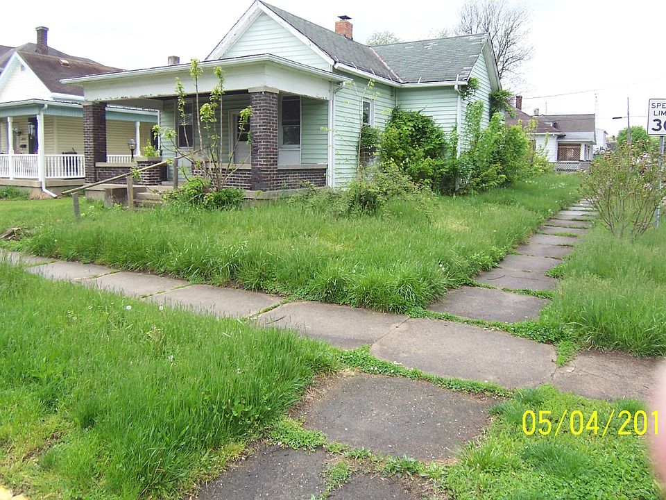 1st image of 1525 N Grand Ave