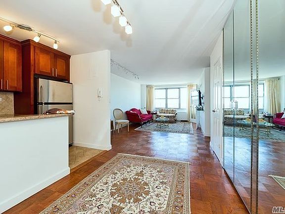 4th image of 7025 Yellowstone Blvd APT 23P