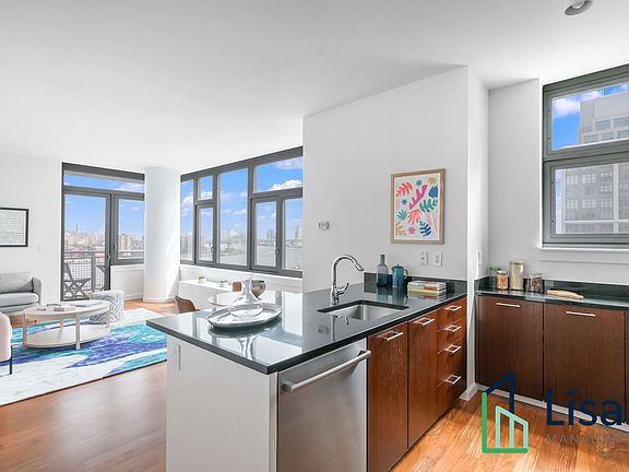 3rd image of 100 Jay St APT 17C