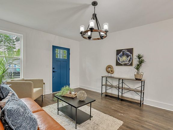 4th image of 2875 Alabama Dr