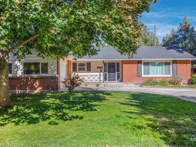2710 N Alamo Rd, Boise, ID, 83704