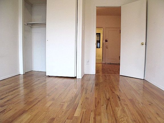 3rd image of 112 W Houston St APT 4C