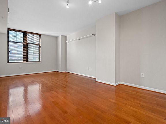 5th image of 1021 Garfield St #748