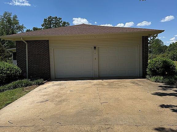 2nd image of 130 Evergreen Rd