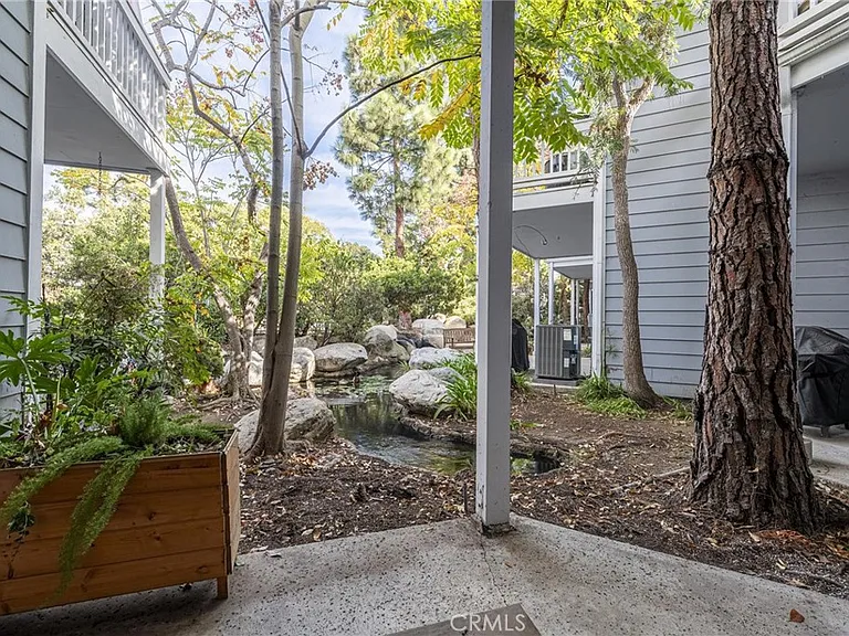 764 Wingate Bay — Photo 5