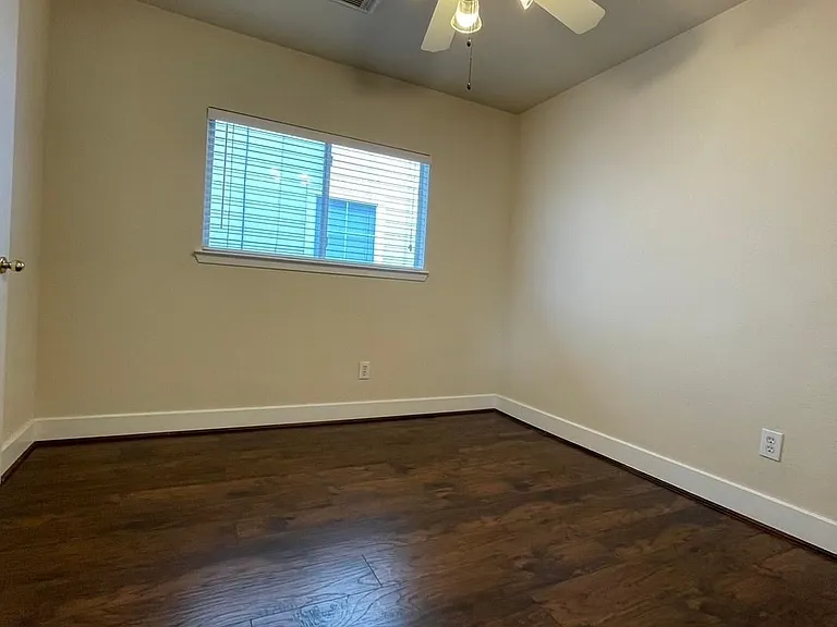 11928 Prior Park Dr — Photo 13