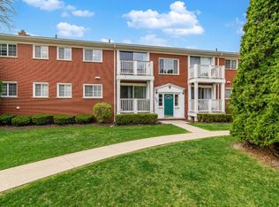 487 N Eton St APT B6, Birmingham, MI 48009