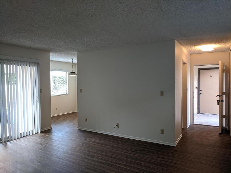 1st image of 1914 Elise Way APT B
