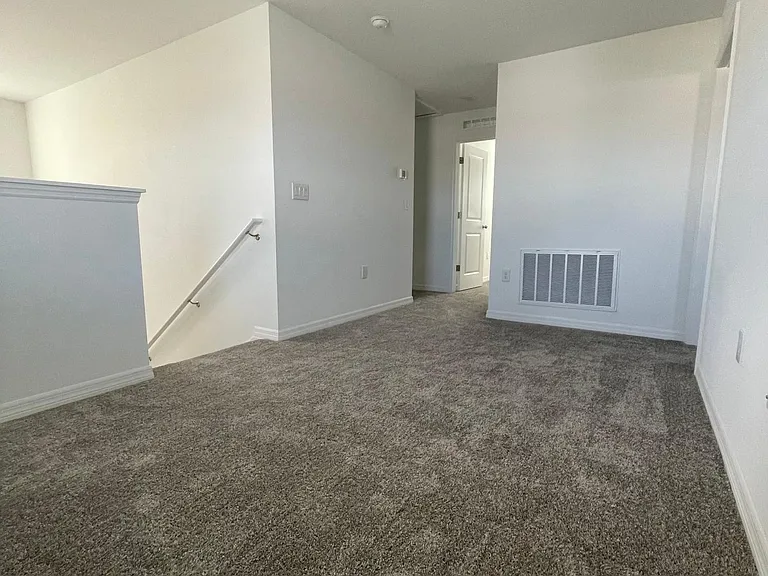 642 Bell Prairie Cir — Photo 14