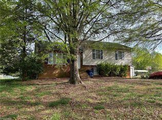 6318 Sullivantown Rd, Walkertown, NC 27051