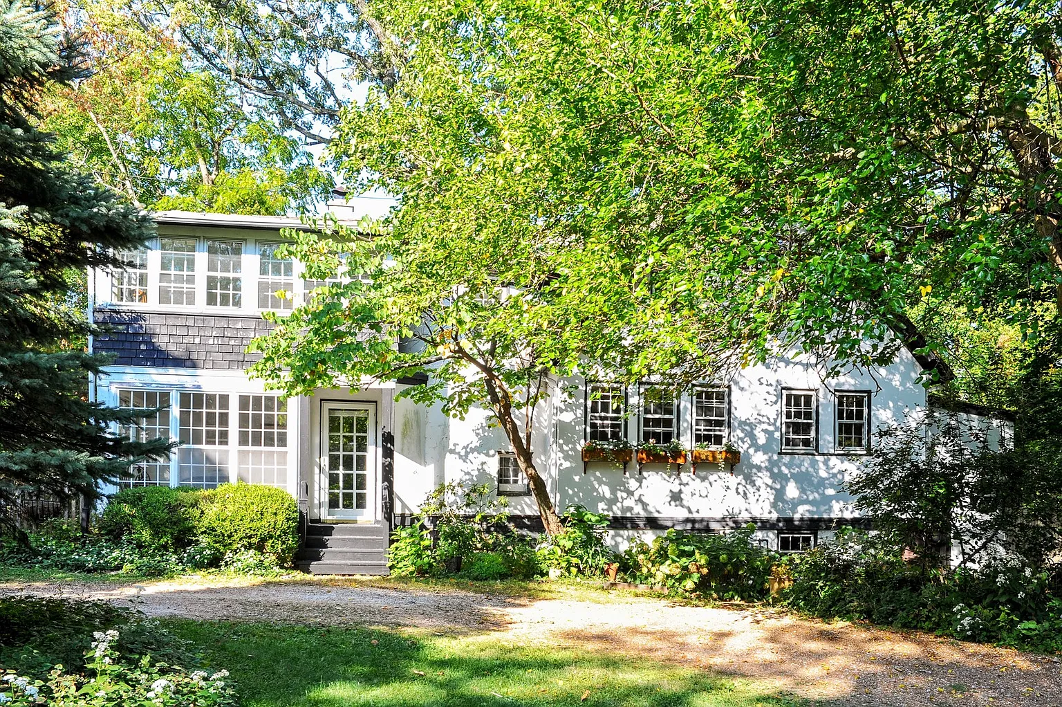 2116 Sheridan Rd photo 1