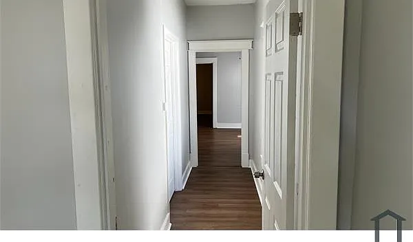 3 bed, 1000 sqft, $1,350 — Photo 2