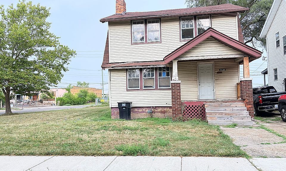 1st image of 3040 Doris St