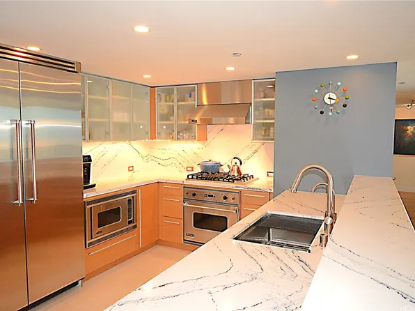 1177 Queen St APT 4408, Honolulu, HI 96814