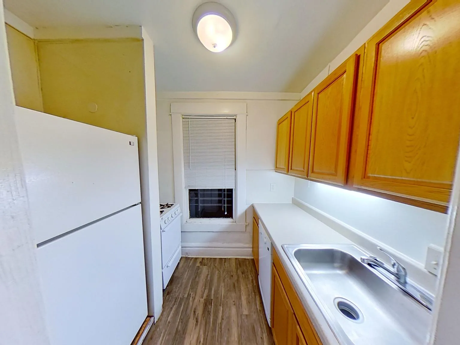 2 bed, 950 sqft, $1,150 — Photo 4